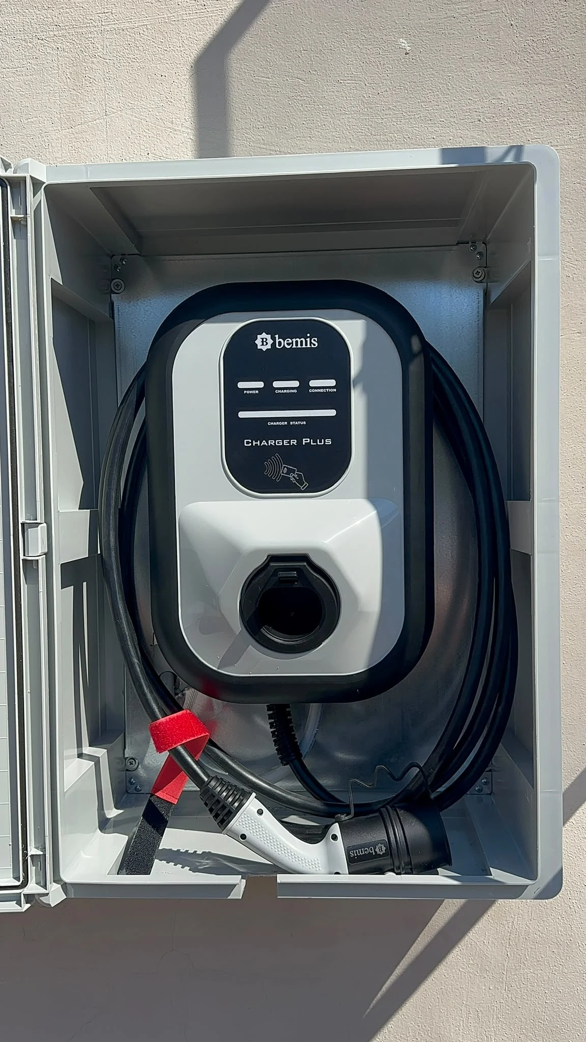 Bemis E-V Charge elektrikli araç şarj istasyonu referans projesi
