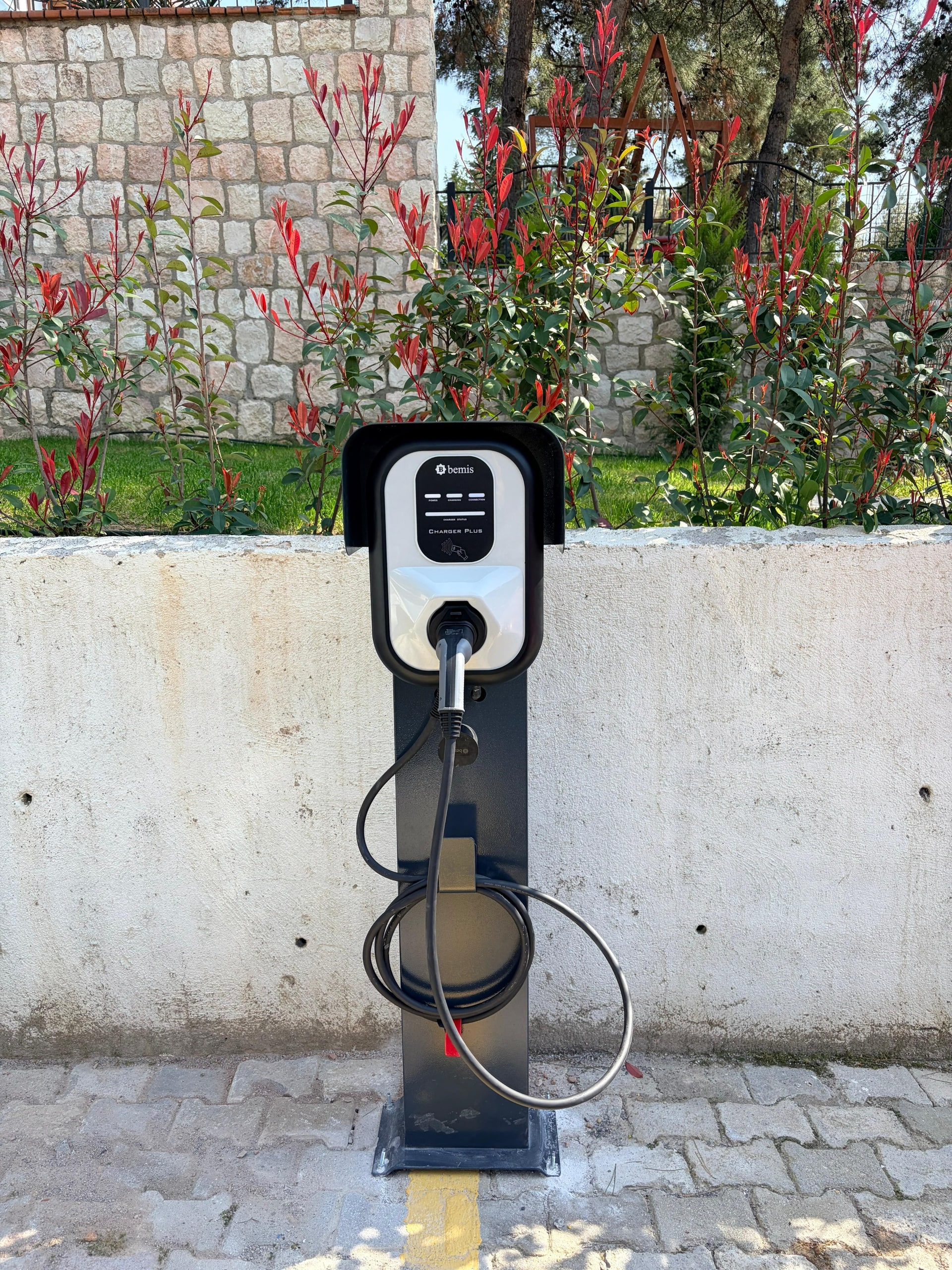 Bemis E-V Charge elektrikli araç şarj istasyonu referans projesi